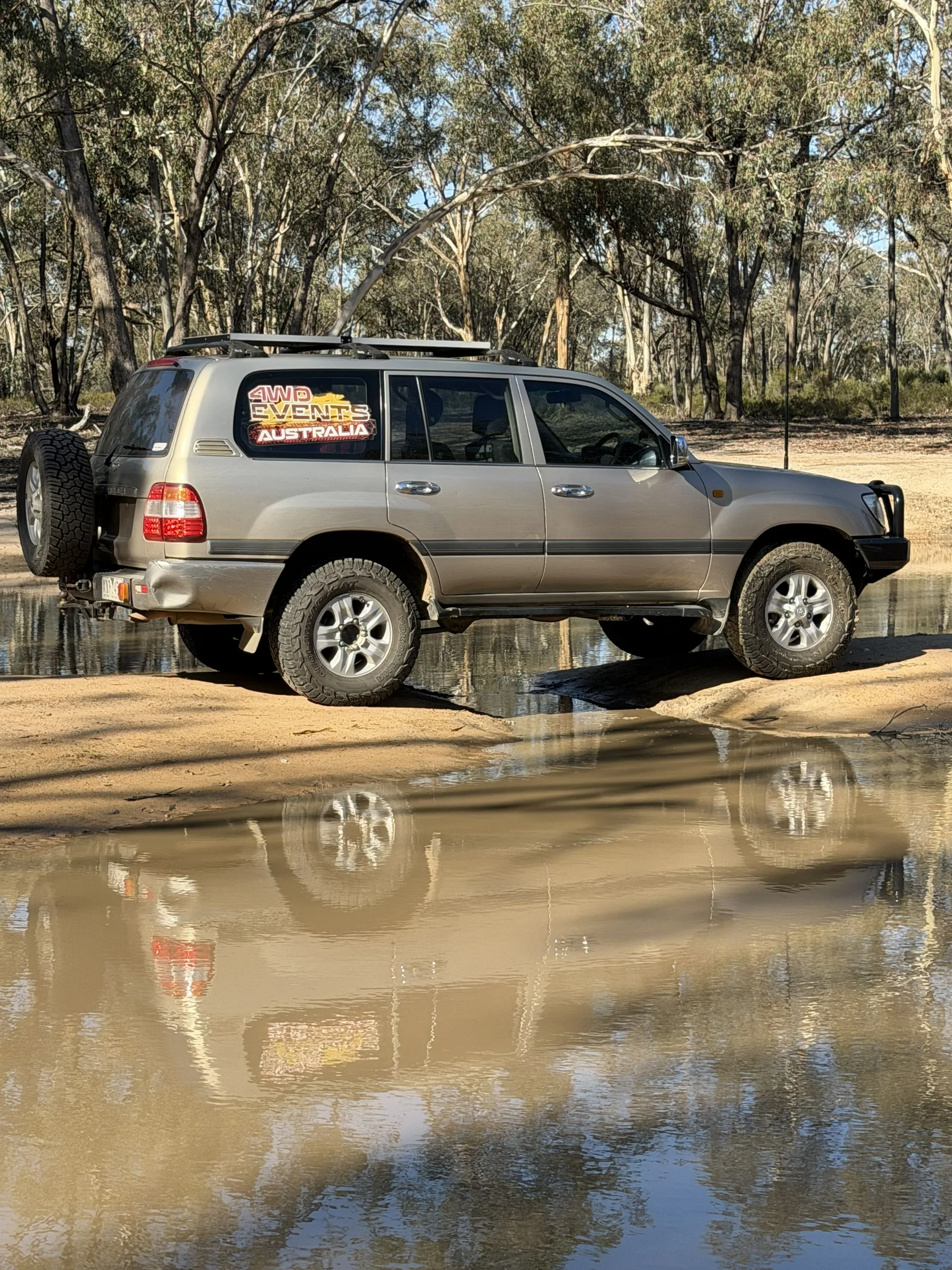Replicator reference — vehicle at flooded crossing